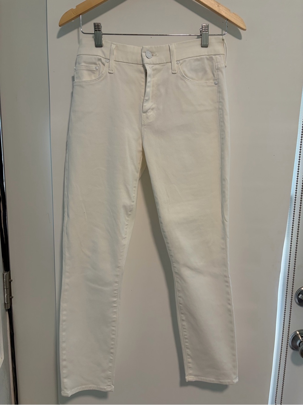 MOTHER The Looker Crop Jeans in Off-White
